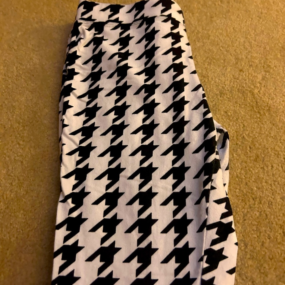 Express, Medium, houndstooth leggings